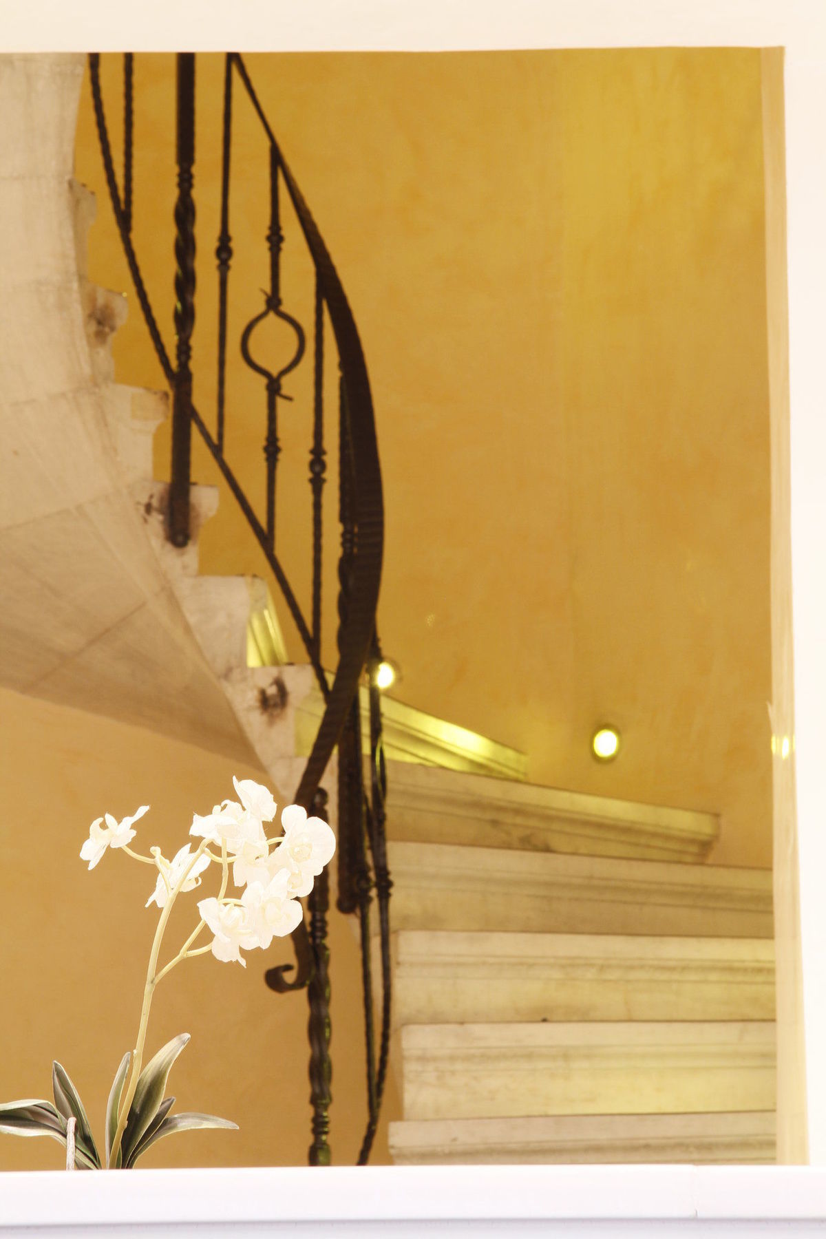 Piraeus Theoxenia Hotel Interior photo Staircase