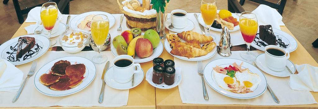 Piraeus Theoxenia Hotel Exterior photo A continental breakfast