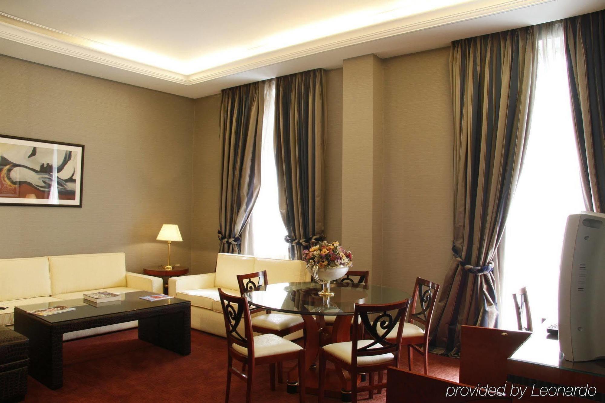Piraeus Theoxenia Hotel Room photo A suite at the hotel